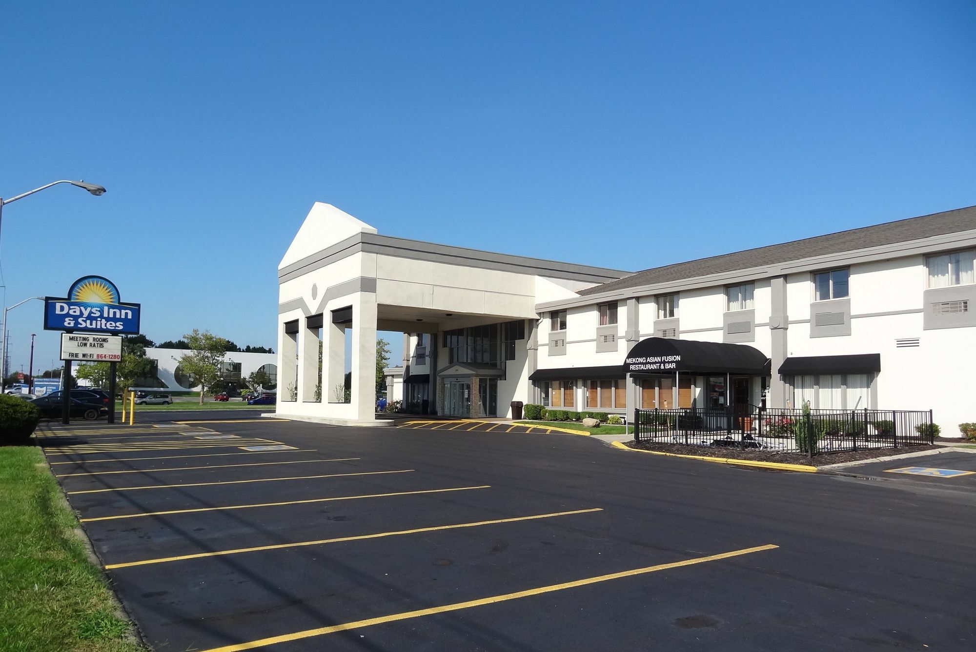 Days Inn By Wyndham Columbus East Airport Exterior foto